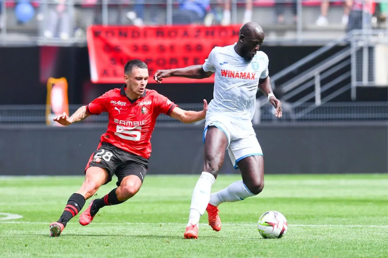 Le onze de départ pour Stade Brestois LOSC est connu Le petit Lillois