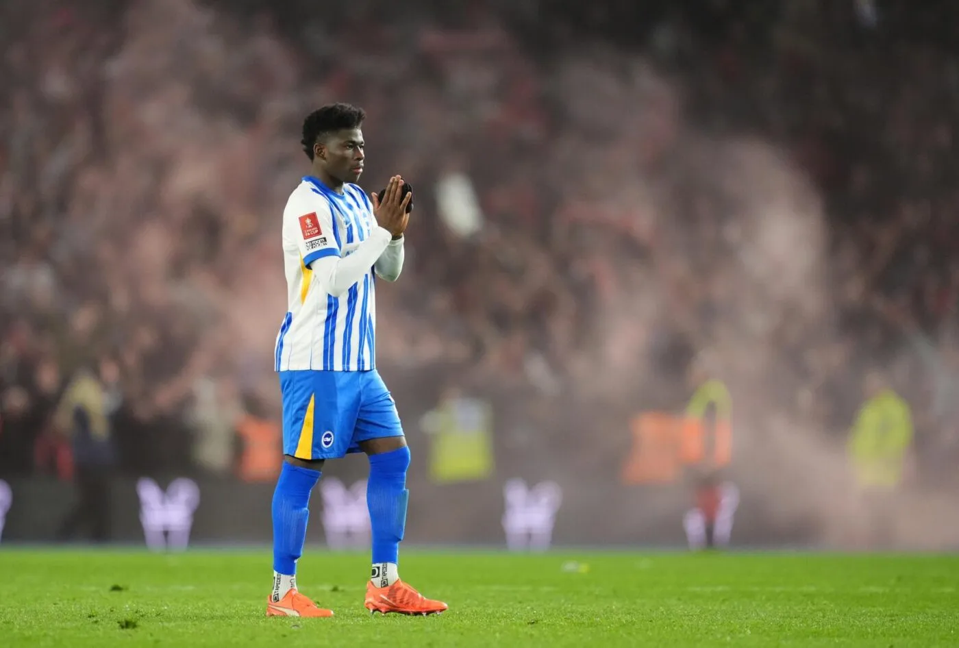 Manchester United pourrait passer à l&rsquo;action pour Carlos Baleba