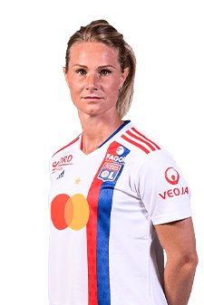 amandine-henry-381054
