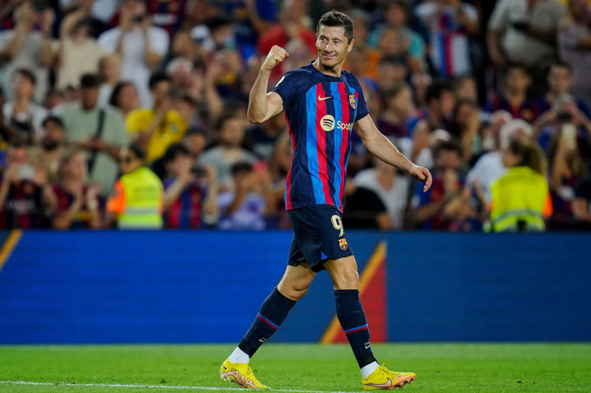 Robert Lewandowski of FC Barcelona celebrates after scoring his second goal during the La Liga match between FC Barcelona and Real Valladolid played at Camp Nou Stadium on August 28, 2022 in Barcelona, Spain. (Photo by Colas Buera / Pressinphoto / Icon Sport) - Photo by Icon sport