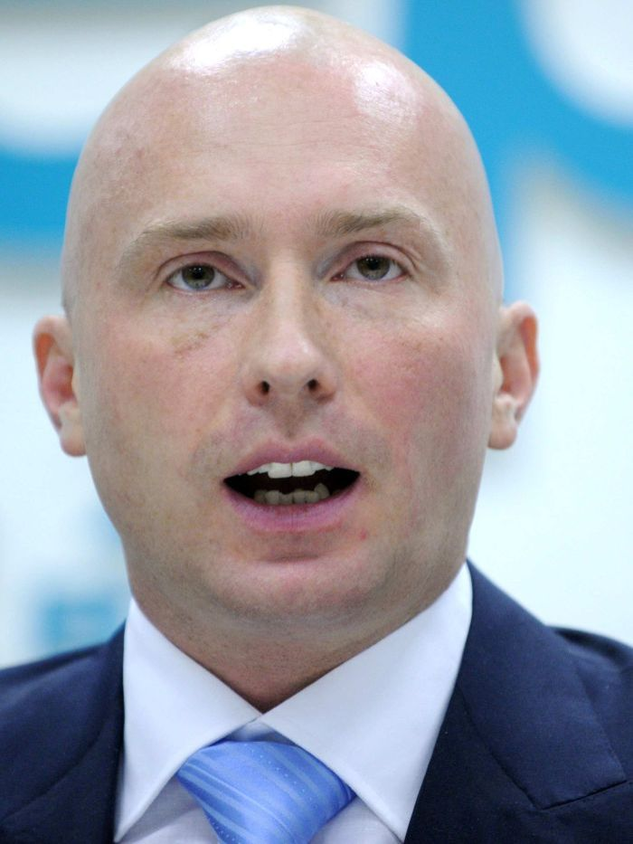 7507422-3x4-700x933-1