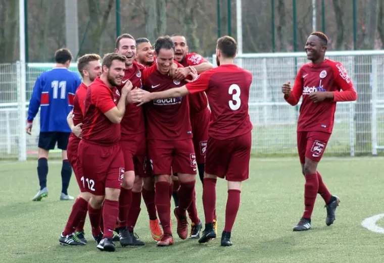 Prix UNFE : 1000 euros de dotations pour ton club pour le meilleur projet en lien avec une entreprise lors du Vrai Foot Day