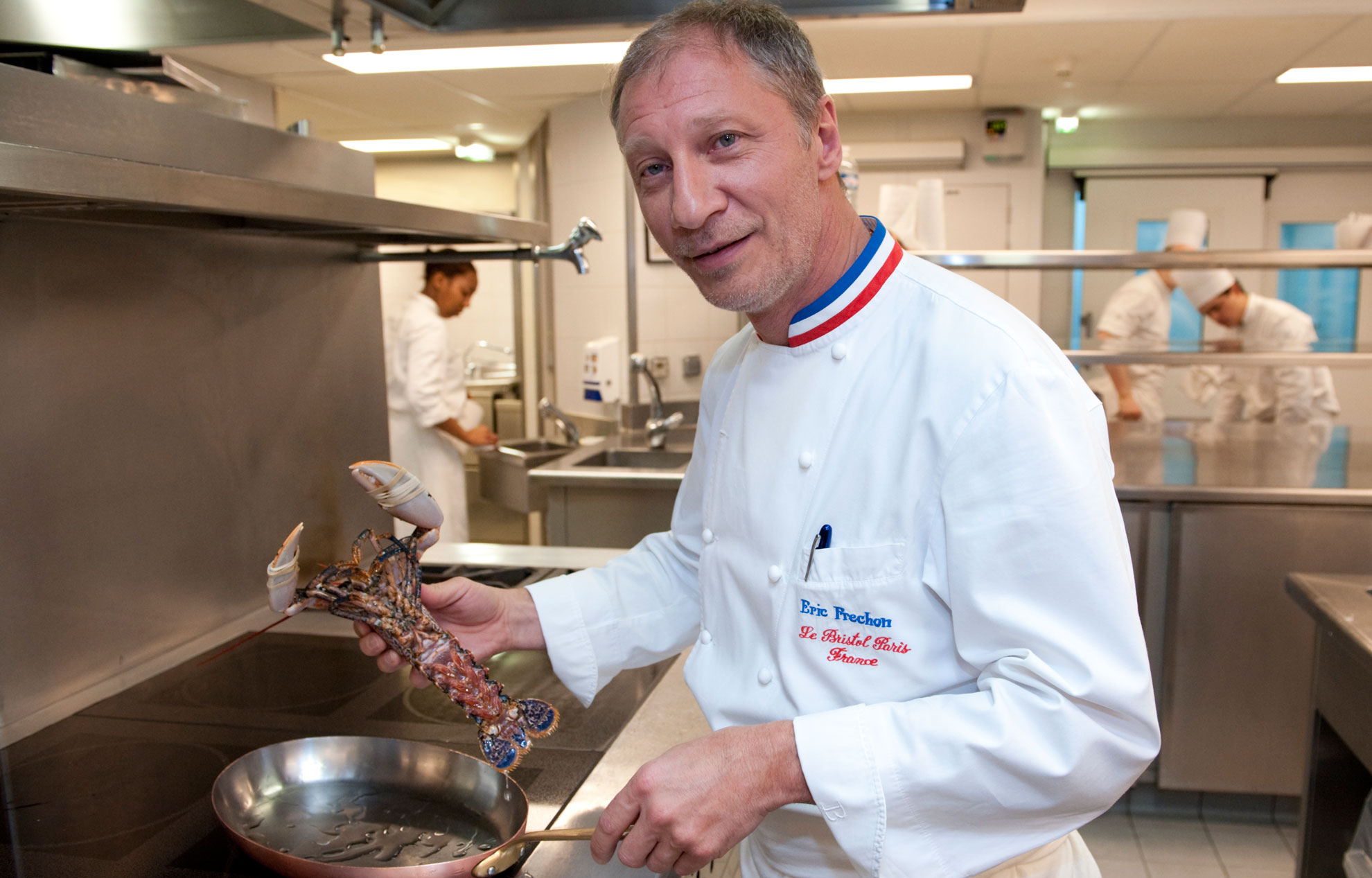 d-483345-le-chef-eric-frechon-un-heros-tres-discret