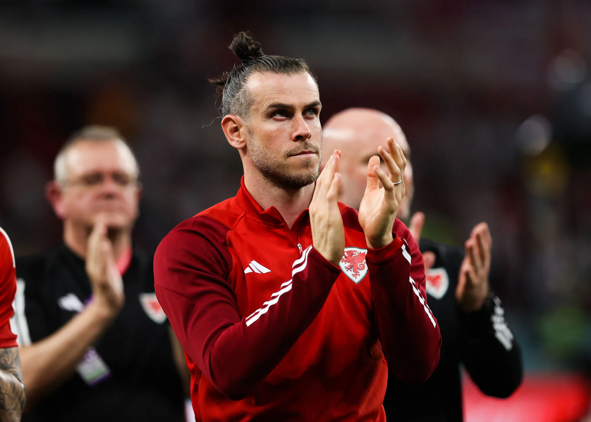 29th November 2022; Ahmed bin Ali Stadium, Al Rayyan, Qatar; FIFA World Cup Football, Wales versus England; A disappointed Gareth Bale of Wales appluading the Wales fans at full time after England knock out Wales in the Group stages - Photo by Icon sport