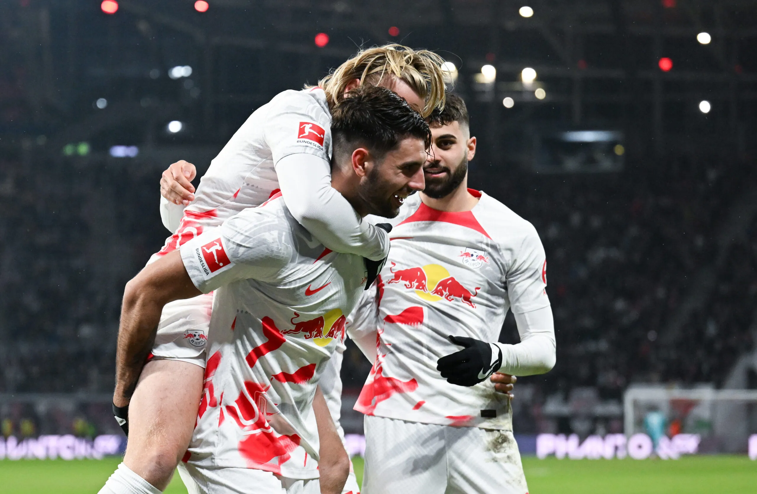 Leipzig croque Stuttgart et fait pression sur le Bayern
