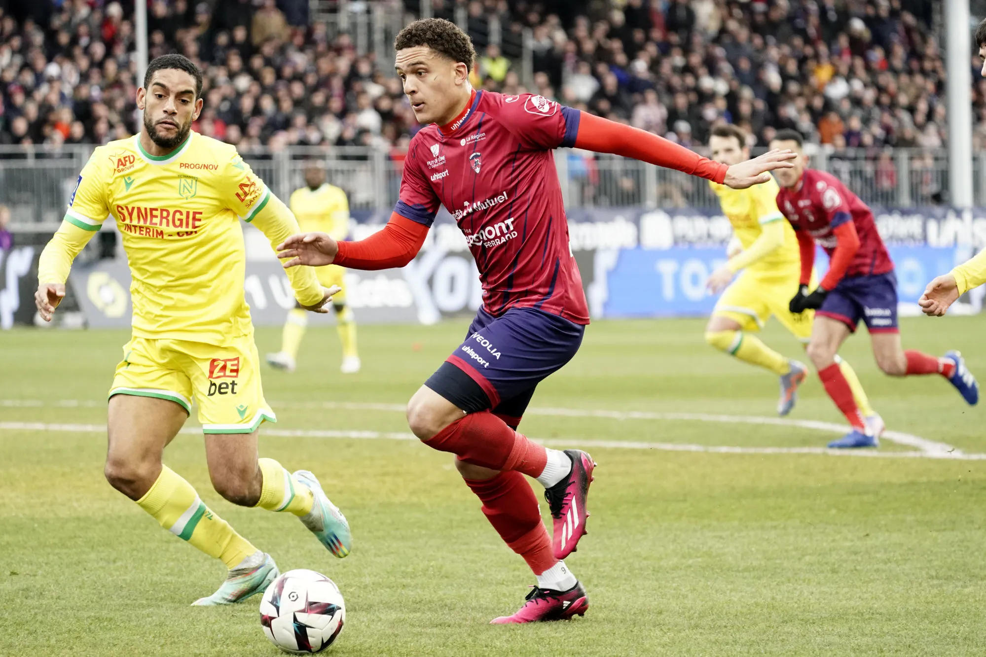 21 Jean Charles CASTELLETTO (fcn) - 03 Vivaldo BORGES DOS SANTOS NETO (cf63) during the Ligue 1 Uber Eats match between Clermont and Nantes at Stade Gabriel Montpied on January 29, 2023 in Clermont-Ferrand, France. (Photo by Dave Winter/FEP/Icon Sport)