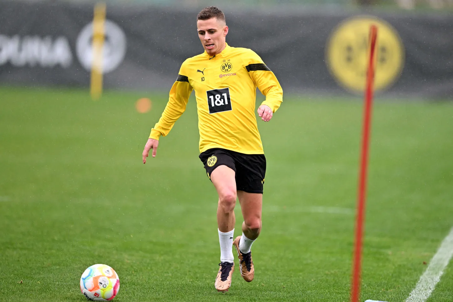 Mercato : T. Hazard file au PSV