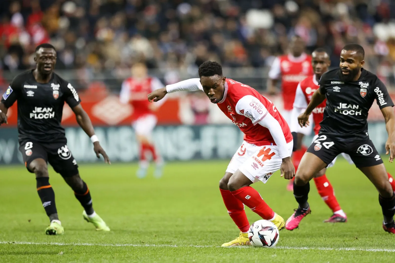 Porté par un Balogun XXL, Reims retourne Lorient