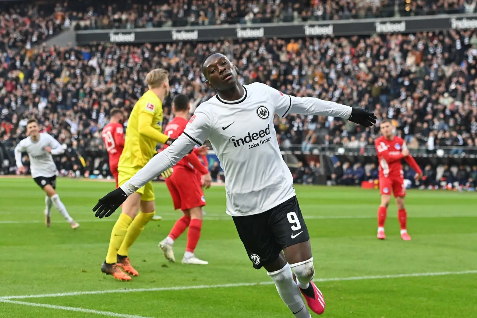 L'Eintracht a tranché : Randal Kolo Muani coûte 100 millions d'euros