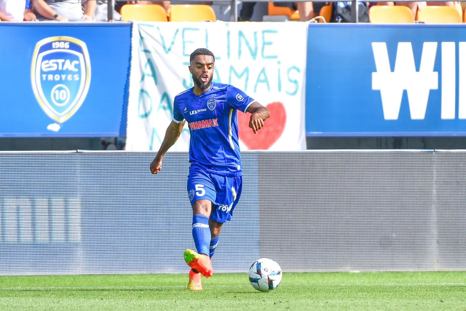 Mercato : Tristan Dingomé part mettre la daronne à l'abri