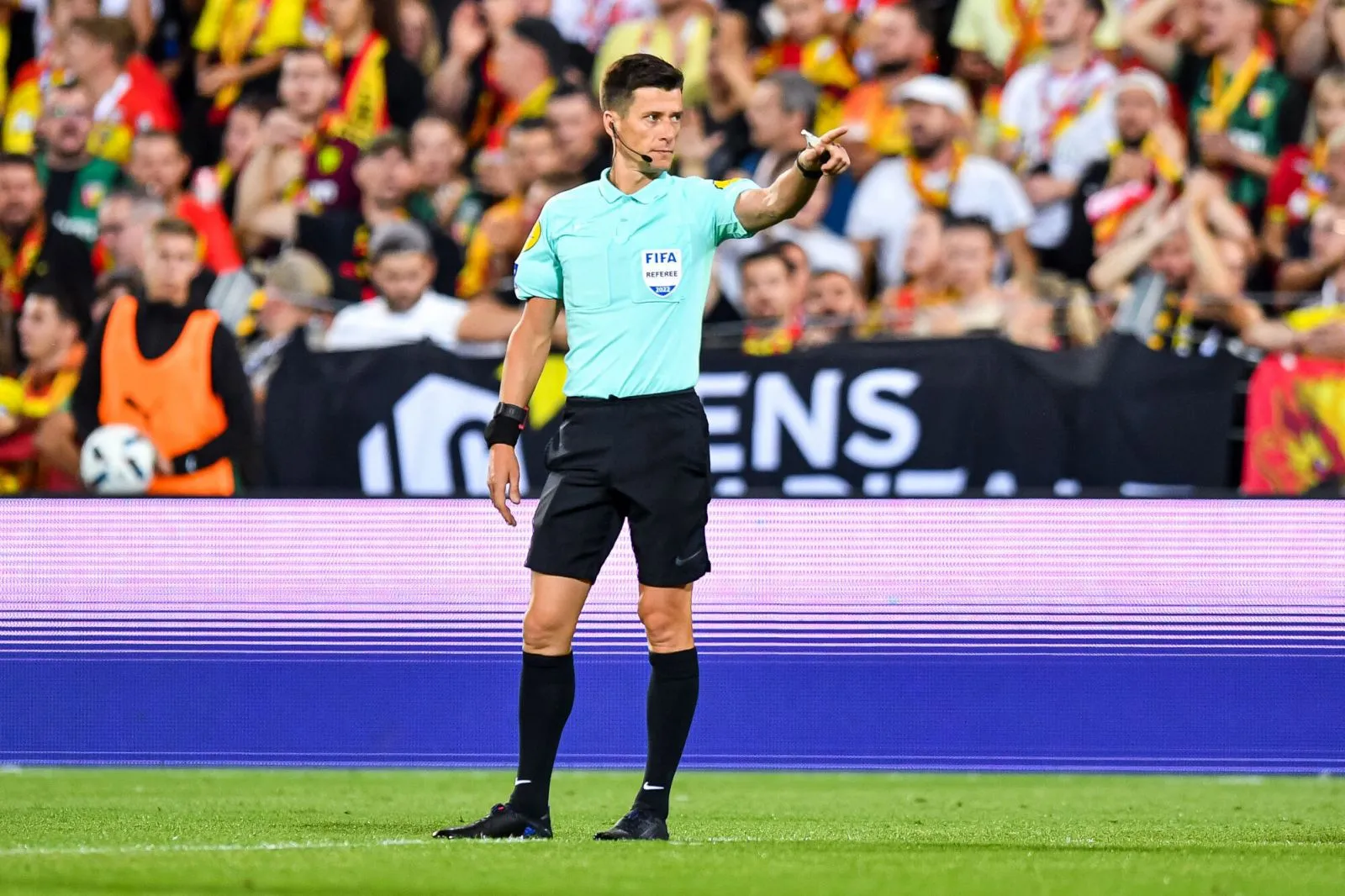 Arbitrage : Lens signalé hors jeu