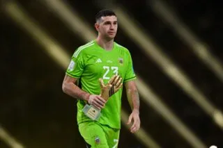 Dibu Martínez : « Mbappé doit penser que c'est moi sa poupée ! »