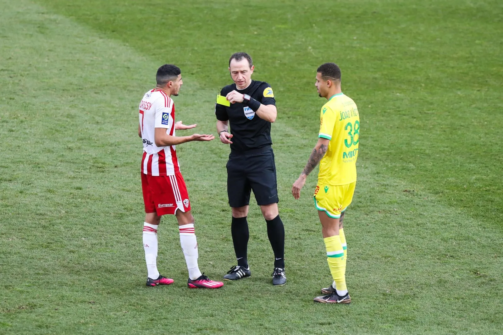 Arbitrage français : paroles, paroles