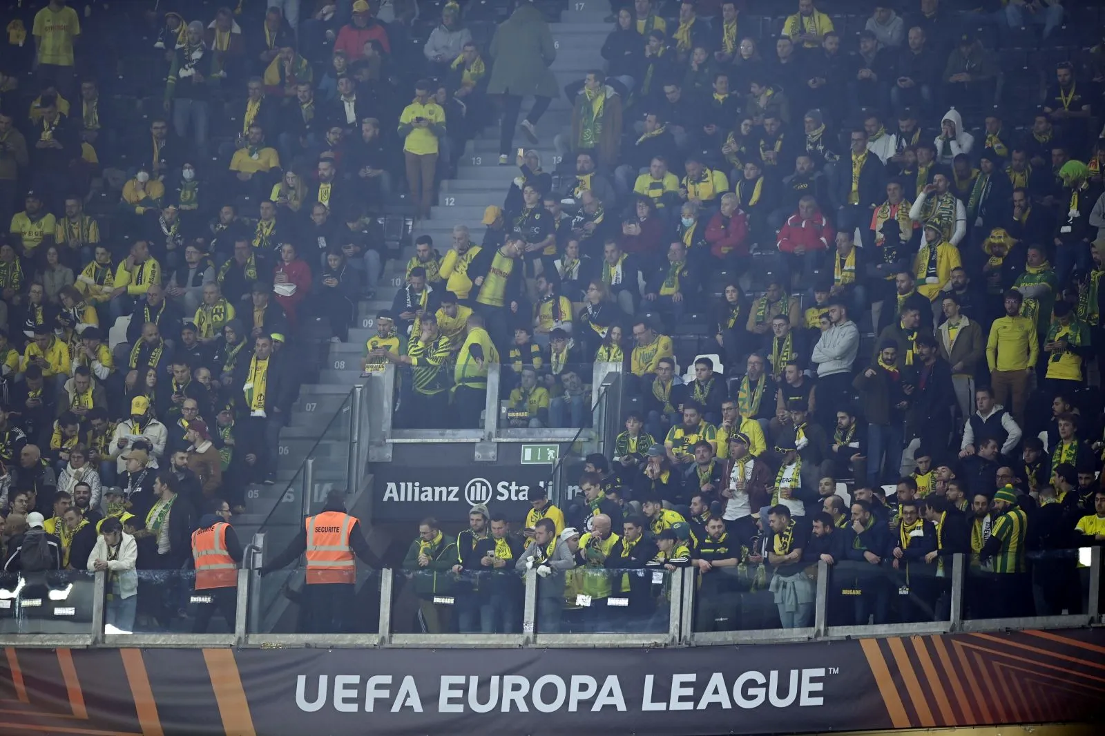 «<span style="font-size:50%"> </span>Ils ont obligé des personnes en situation de handicap à retirer leurs chaussures<span style="font-size:50%"> </span>»