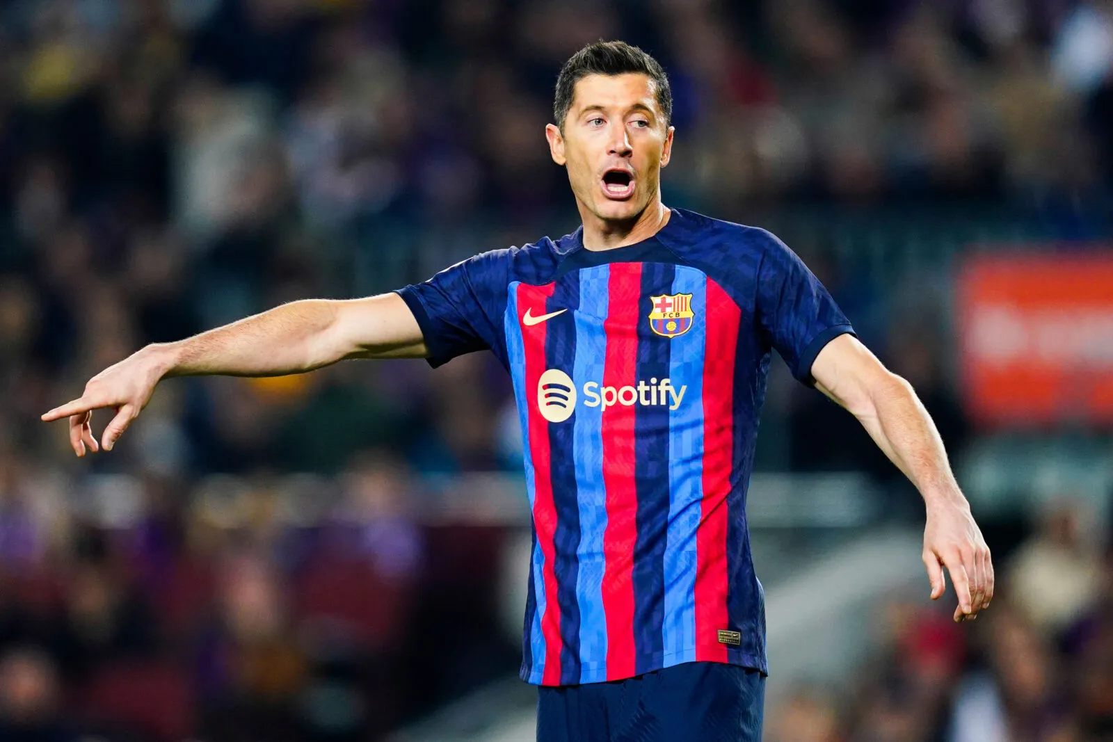Barcelone maintient le rythme face à Cadix