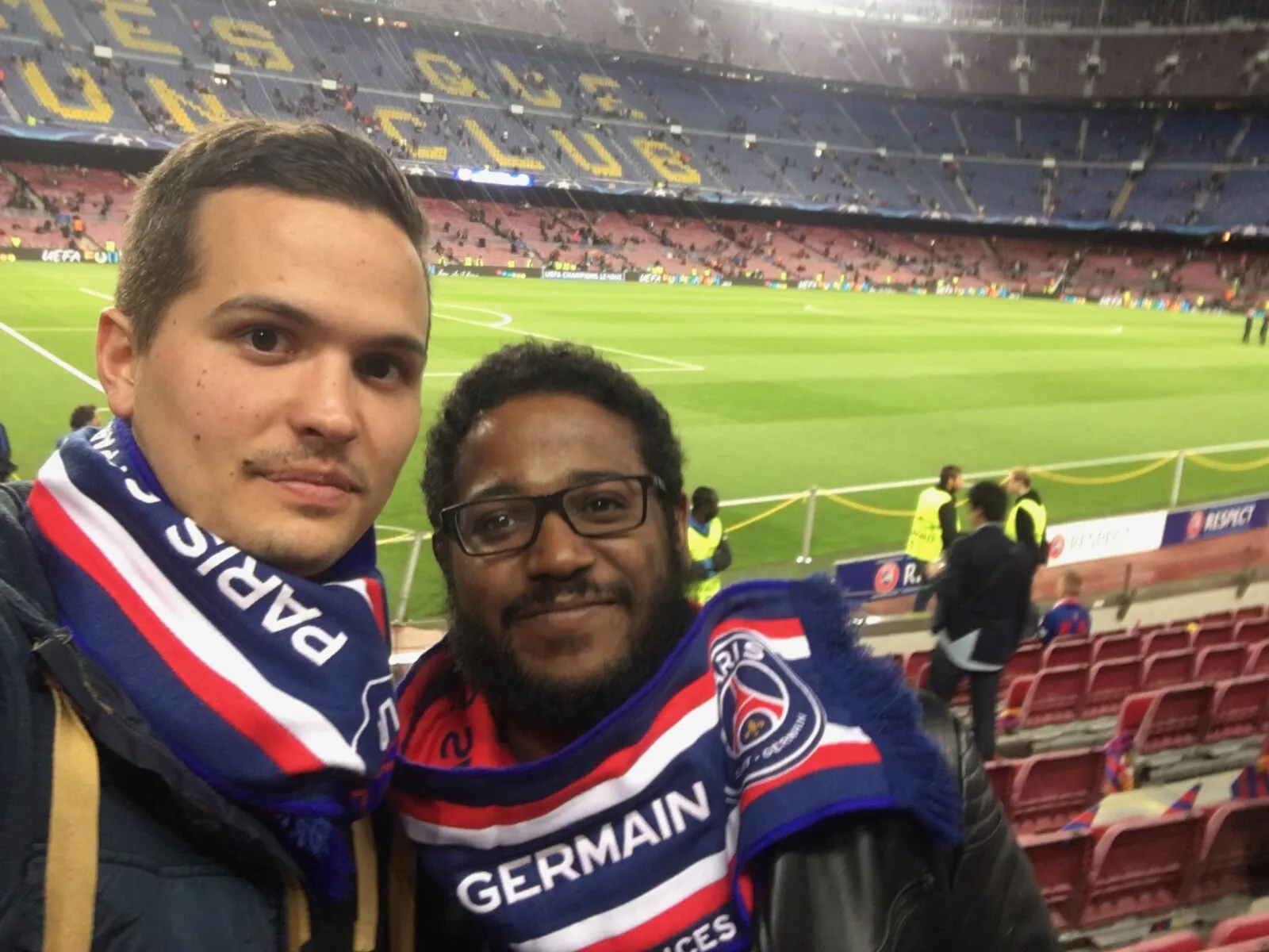 Je m’appelle Théo, j’ai 26 ans et je suis le chat noir du PSG