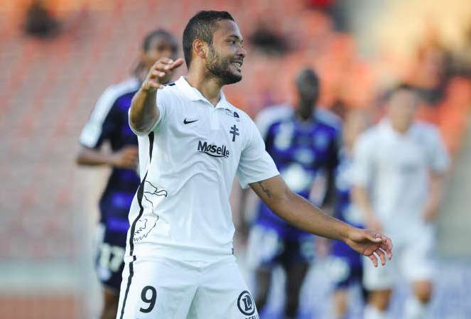 Metz prend les commandes !