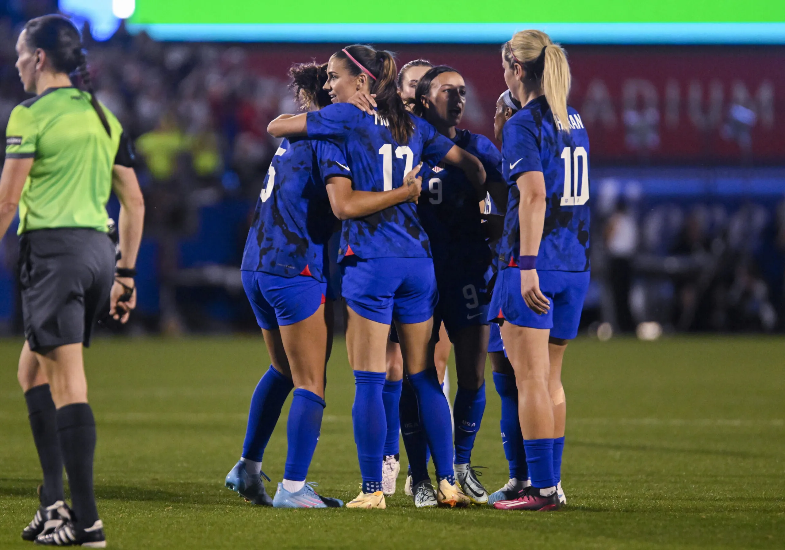 Les États-Unis remportent la SheBelieves Cup