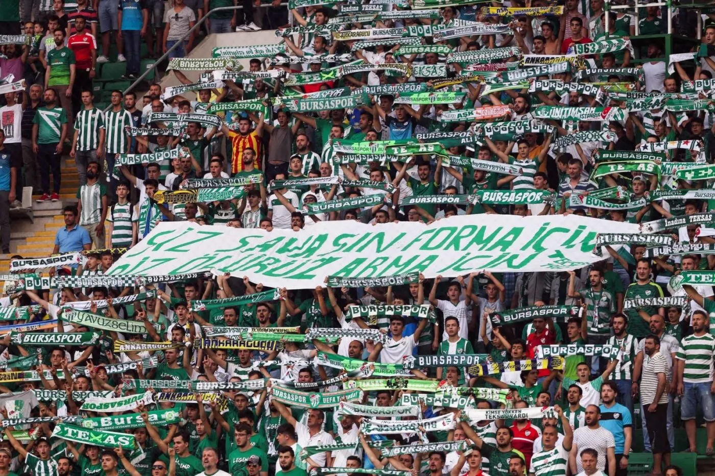 Turquie : Un match de D3 vire au règlement de comptes communautaire