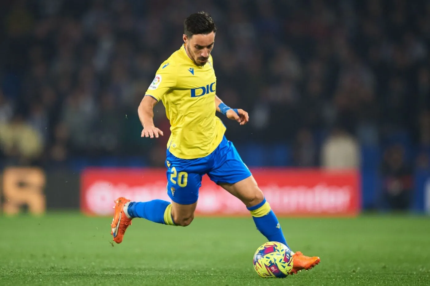 Pronostic Cadiz Alaves : Analyse, cotes et prono du match de Premier League