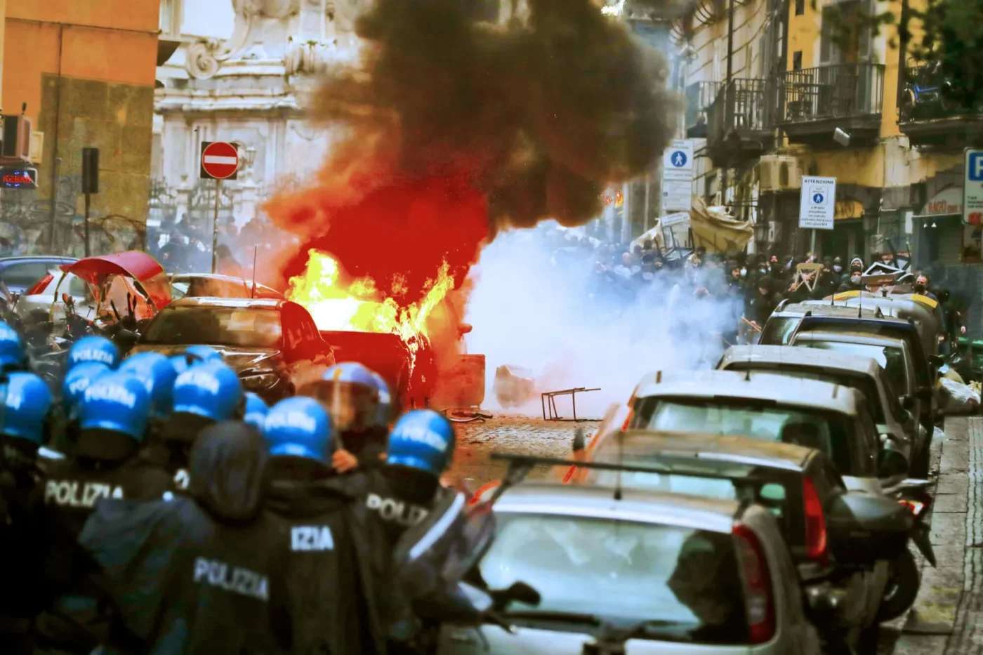 Huit arrestations chez les supporters en marge de Napoli-Eintracht