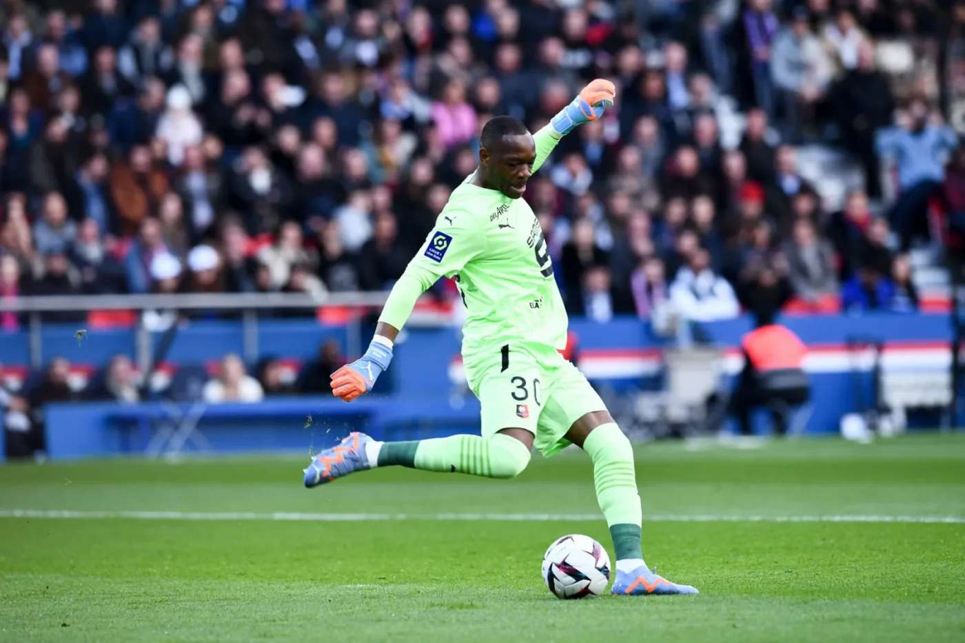 Mandanda, la classe internationale