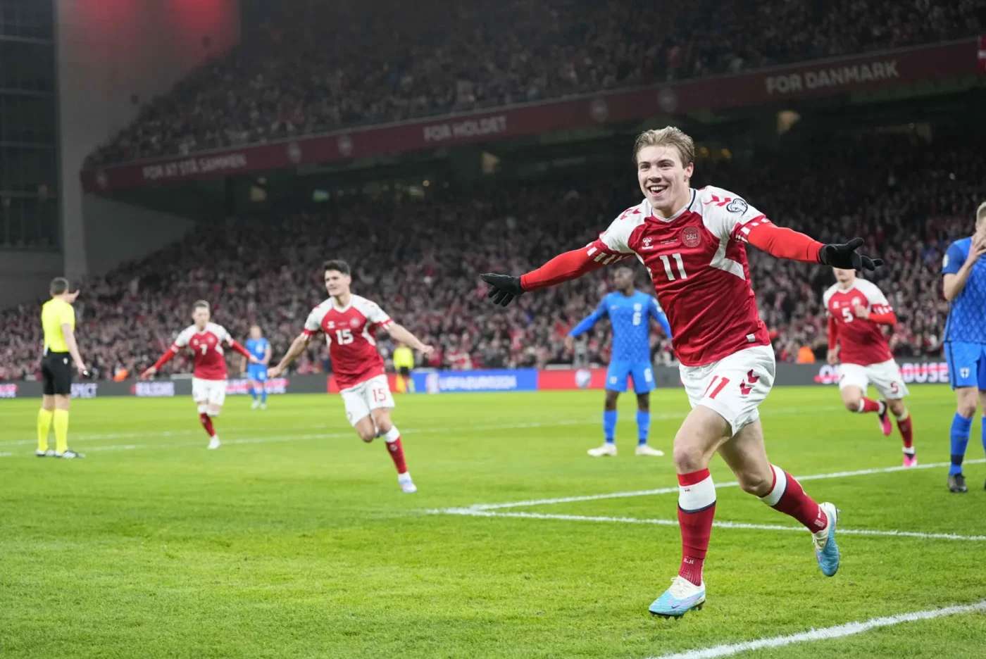 Un triplé d&rsquo;Højlund et le Danemark dompte la Finlande