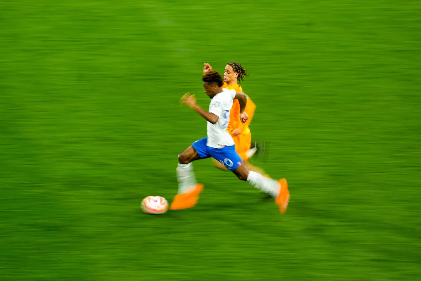 Bleus : pour un autre bol d'Eire