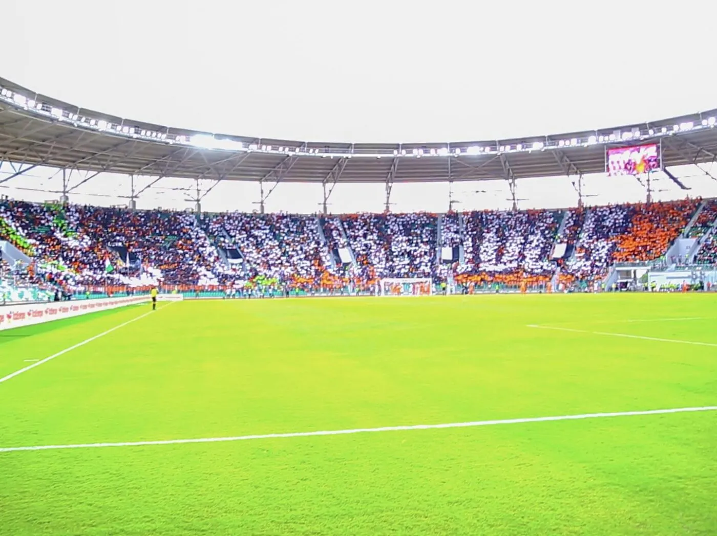 Côte d'Ivoire : un tifo et un tuto marseillais