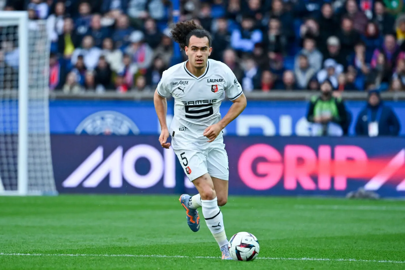 Arthur Theate sur la VAR : «<span style="font-size:50%">&nbsp;</span>Dès qu'on touche un adversaire, ça devient très difficile<span style="font-size:50%">&nbsp;</span>»