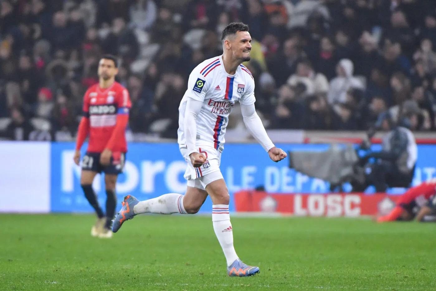 Lovren, le Croate et la bannière