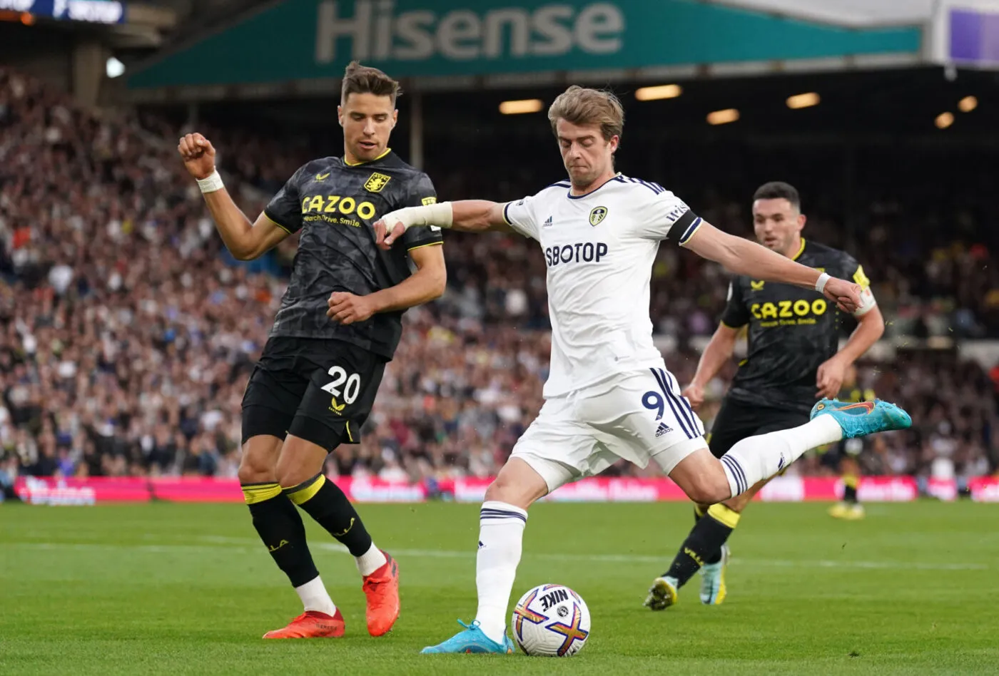Leeds United's Patrick Bamford crosses the ball during the Premier League match at Elland Road, Leeds. Picture date: Sunday October 2, 2022. - Photo by Icon sport
