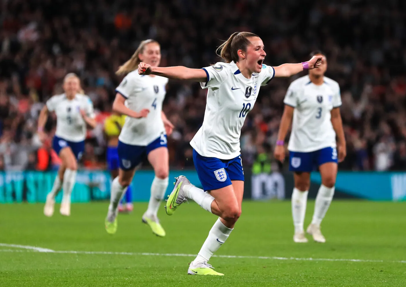 England's Ella Toone celebrates scoring their side's first goal of the game during the Women's Finalissima at Wembley Stadium, London. Picture date: Thursday April 6, 2023. - Photo by Icon sport