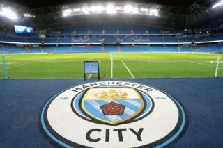 Le sublime coup du scorpion d'un U18 de Manchester City