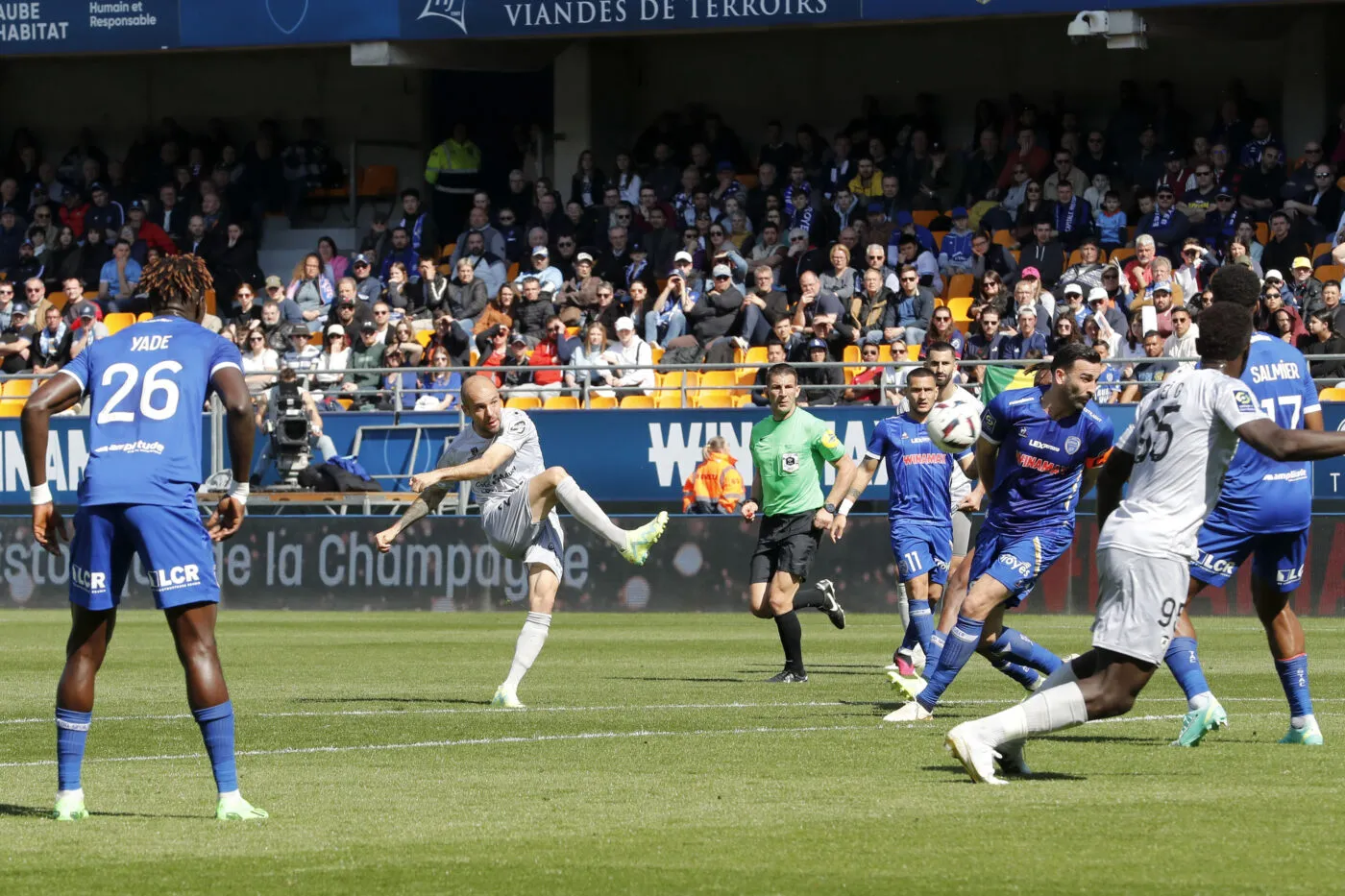 Clermont enfonce Troyes