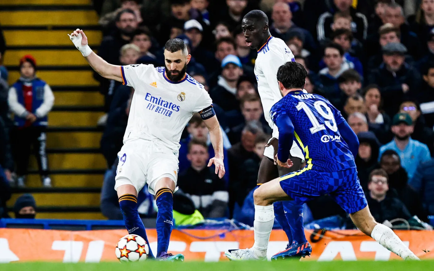 Partido de ida de cuartos de final de la Liga de Campeones entre el Chelsea y el Real Madrid. En la imagen, Benzema.