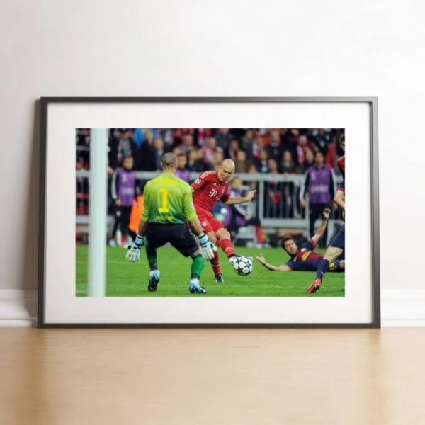 Robben trompe Víctor Valdés, 2013