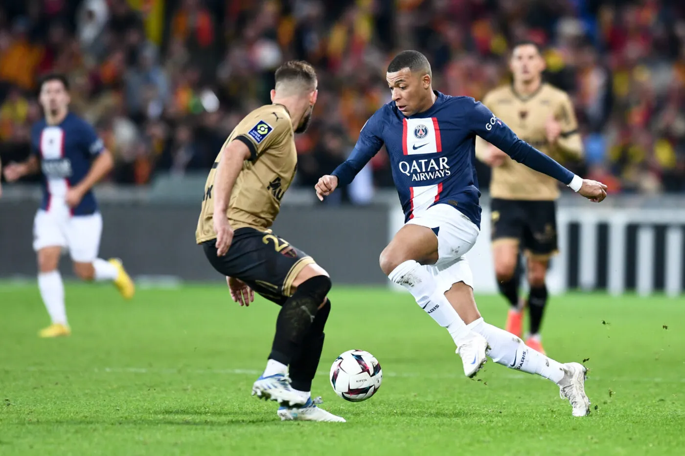 07 Kylian MBAPPE (psg) during the Ligue 1 Uber Eats match between Lens and PSG at Stade Bollaert-Delelis on January 1, 2023 in Lens, France. (Photo by Philippe Lecoeur/FEP/Icon Sport)