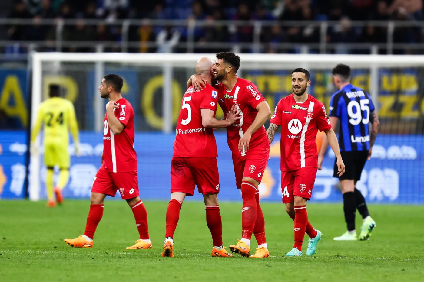 Monza surprend l'Inter