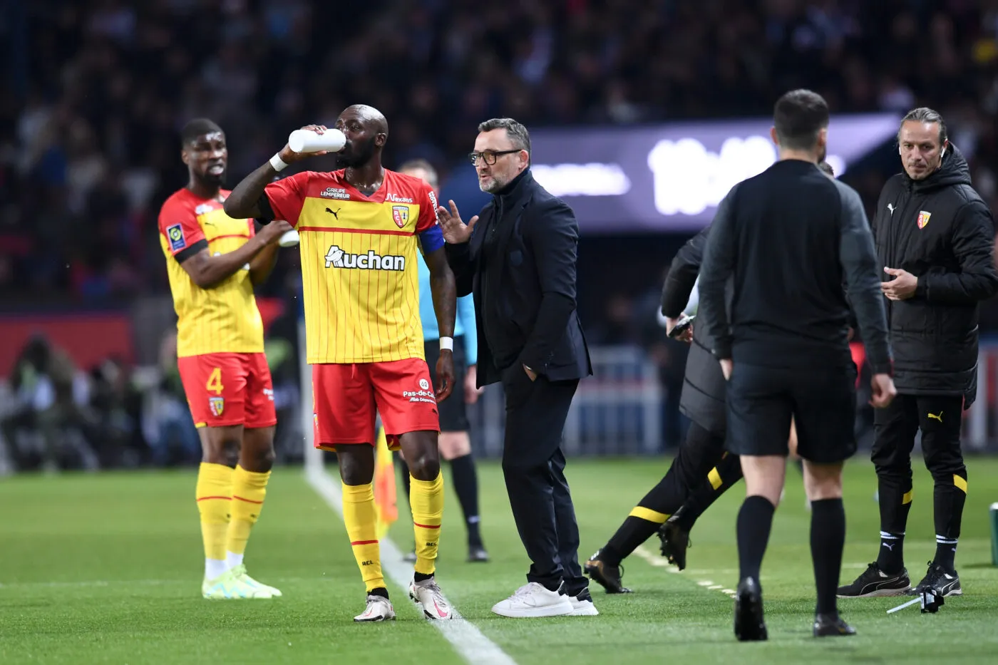 Lens, les larmes à la main