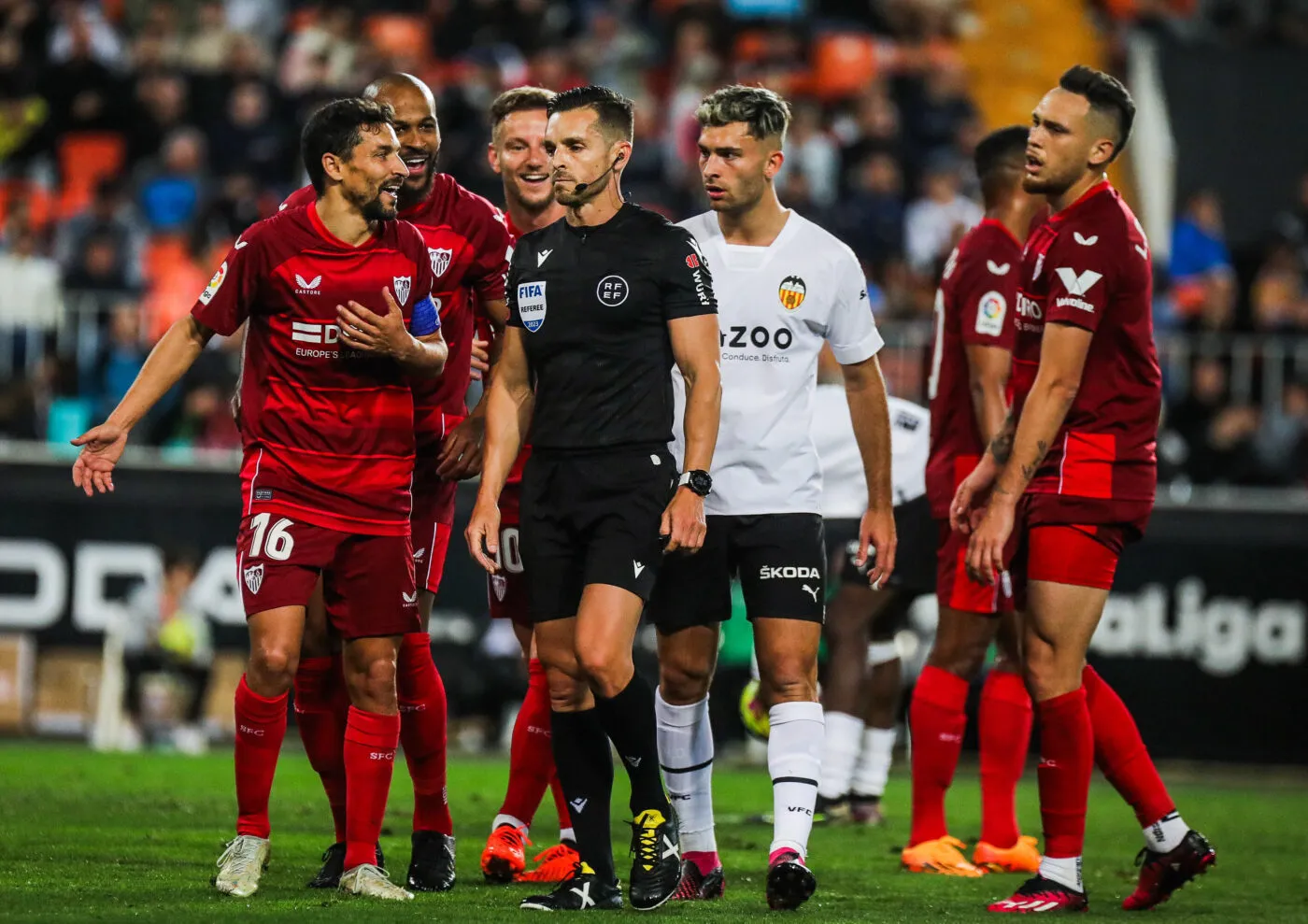 Polémique arbitrale autour de Séville-Valence