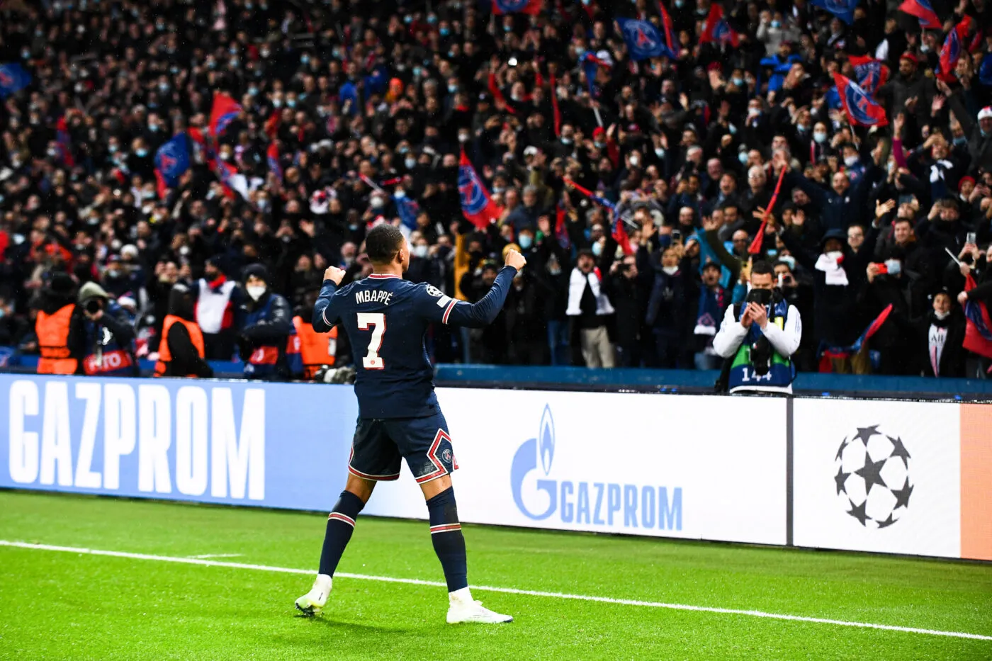 07 Kylian MBAPPE (psg) during the Champions League match between Paris and Real Madrid at Parc des Princes on February 15, 2022 in Paris, France. (Photo by Philippe Lecoeur/FEP/Icon Sport) - Photo by Icon sport