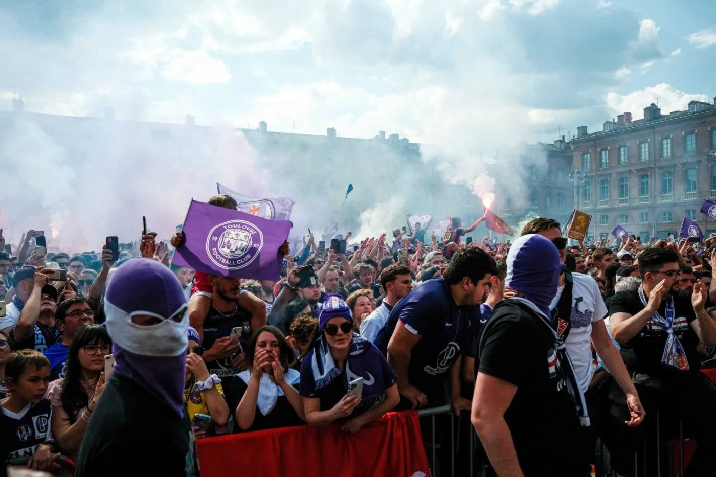 The day after the match that saw them win over Nîmes, the TFC (Toulouse Football Club) became French Champion in Ligue 2 BKT, and were promoted to Ligue 1 for next season. Relegated to the second division for 2 years, the Toulouse club thus regains the elite of French football. The trophy was shared with supporters in Place du Capitole on May 8, 2022. Photo by Patrick Batard/ABACAPRESS.COM - Photo by Icon sport