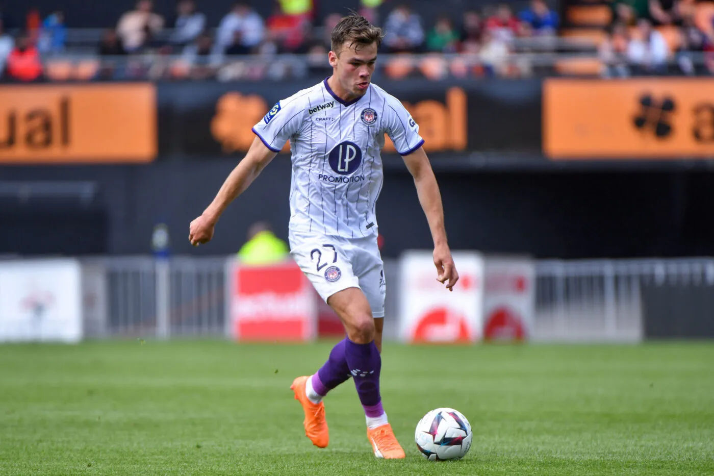 Thjis DALLINGA of Toulouse during the Ligue 1 Uber Eats between Lorient and Toulouse at Stade du Moustoir on April 23, 2023 in Lorient, France. (Photo by Franco Arland/Icon Sport)