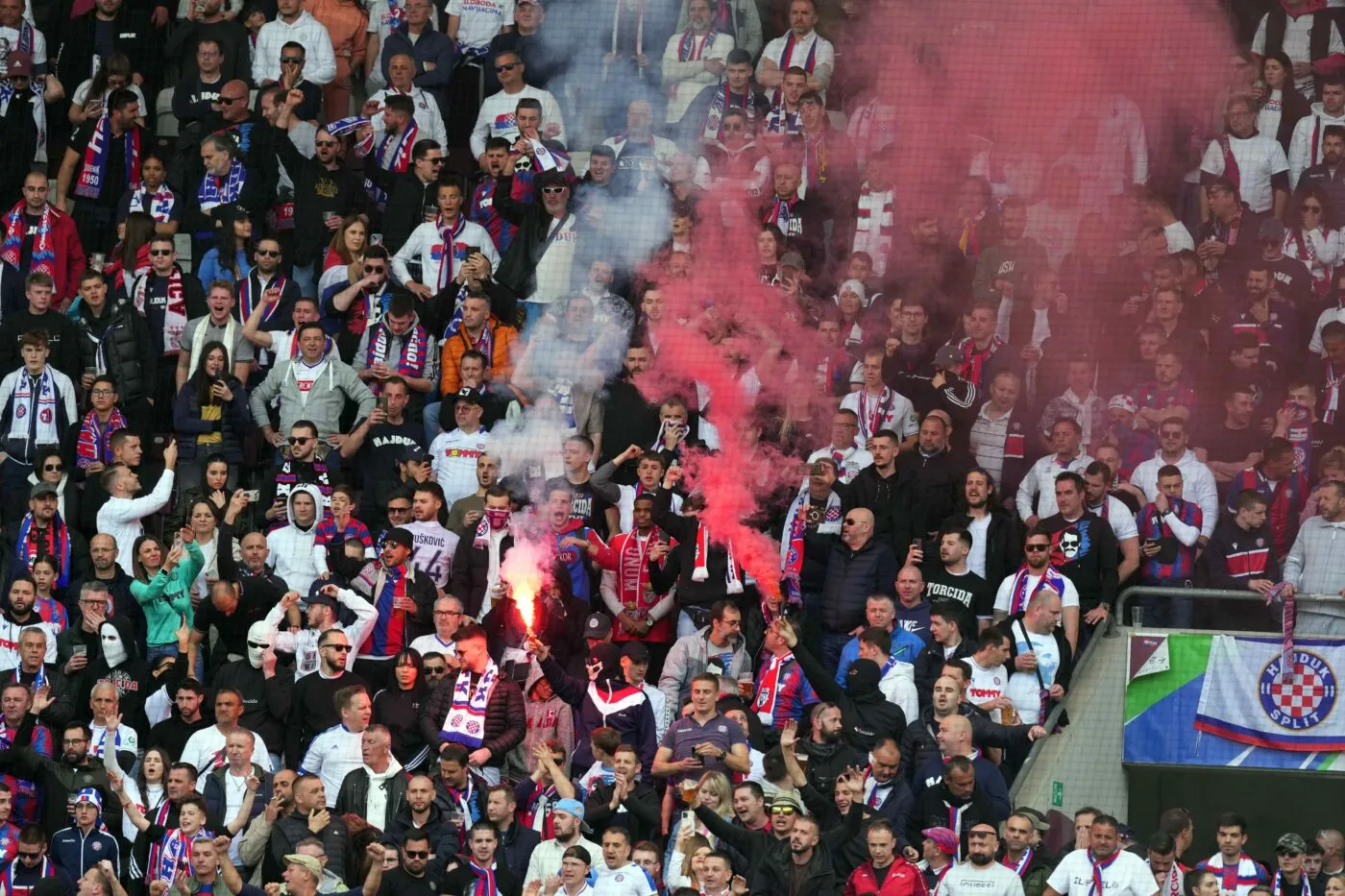 GENEVA - Hajduk Split supporters during the UEFA Youth League final match between AZ Alkmaar and Hajduk Split at Stade de Geneve on April 24, 2023 in Geneva, Switzerland. ANP ED VAN DE POL - Photo by Icon sport