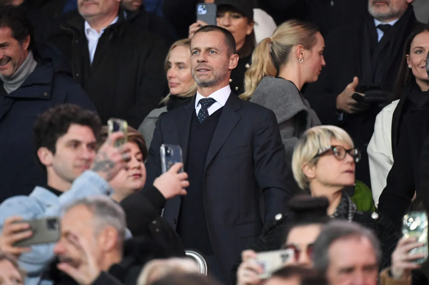 Aleksander Čeferin veut un plafond salarial «<span style="font-size:50%">&nbsp;</span>le plus rapidement possible<span style="font-size:50%">&nbsp;</span>»