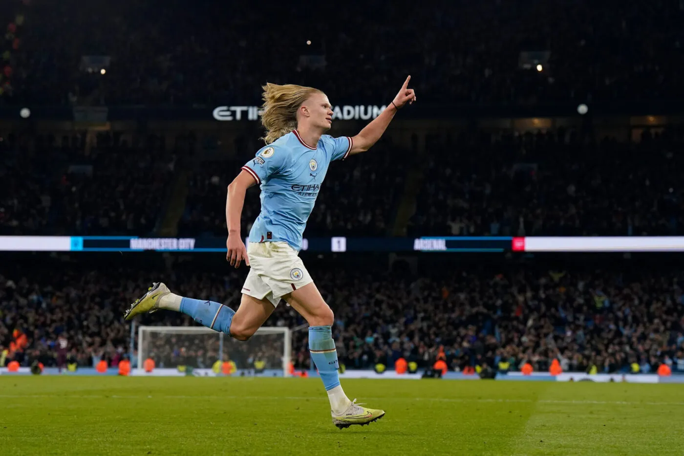Manchester, England, 26th April 2023. Erling Haaland of Manchester City celebrates his goal during the Premier League match at the Etihad Stadium, Manchester. Picture credit should read: Andrew Yates / Sportimage - Photo by Icon sport