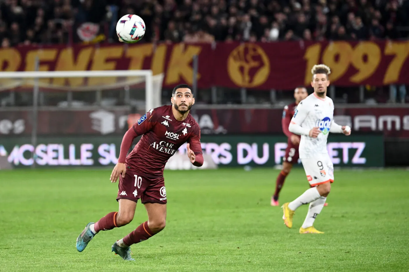 10 Youssef MAZIZ (fcm) during the Ligue 2 BKT match between Metz and Laval at Stade Saint-Symphorien on April 1, 2023 in Metz, France. (Photo by Christophe Saidi/FEP/Icon Sport)