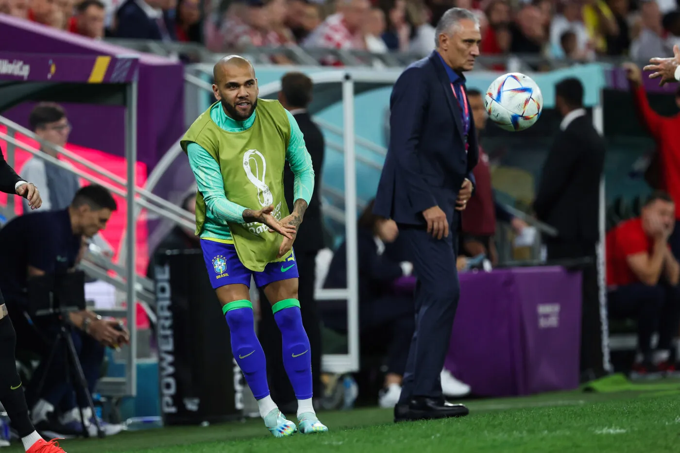Dani Alves est « très amaigri<span style="font-size:50%"> </span>» d’après un compagnon de cellule