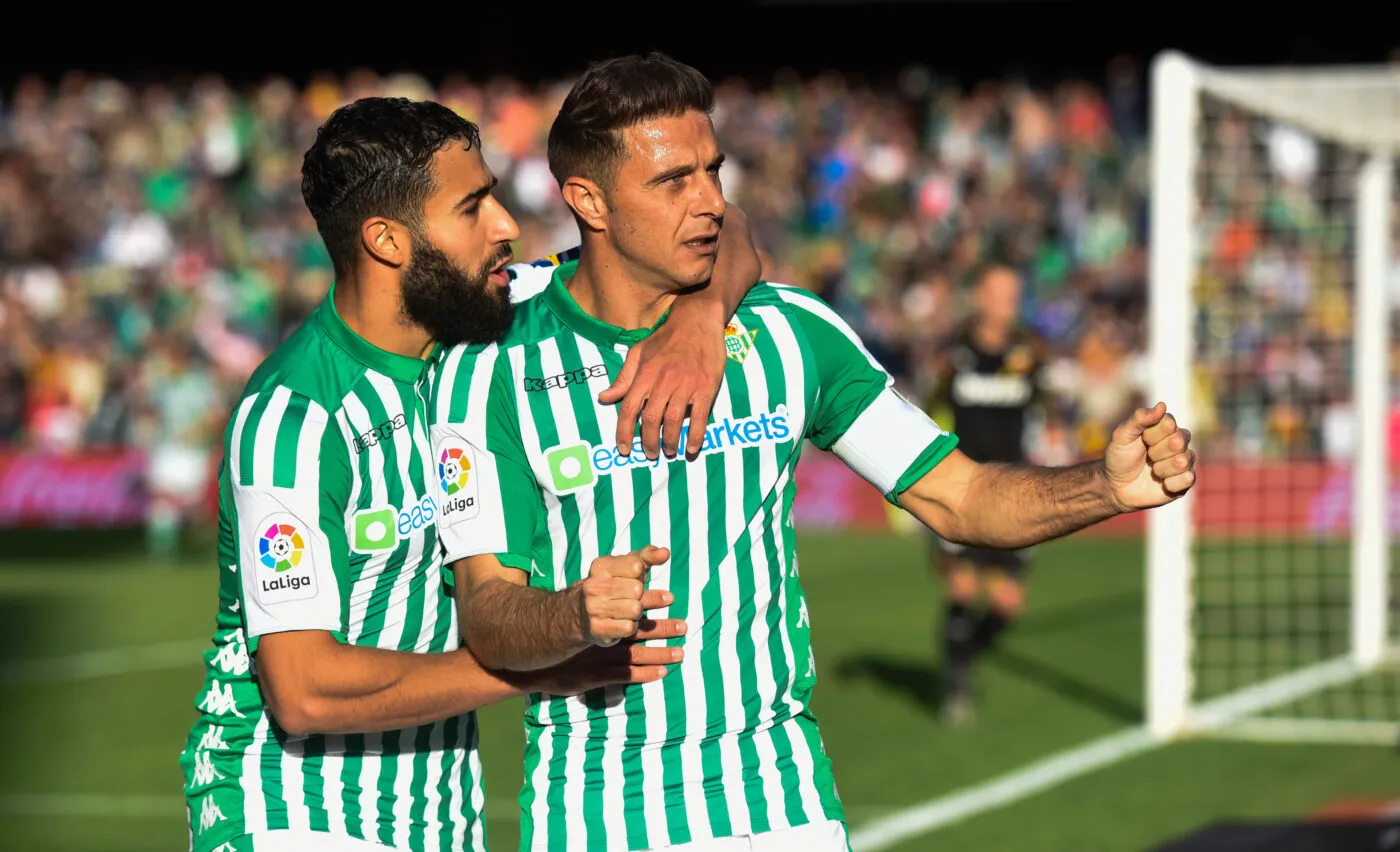 Partido de LaLiga Santander entre el Betis y el Valencia. En la imagen, Joaquín celebra su gol. LaLiga Santander match between Betis and Valencia. In this picture, Joaquín celebrates his goal. 